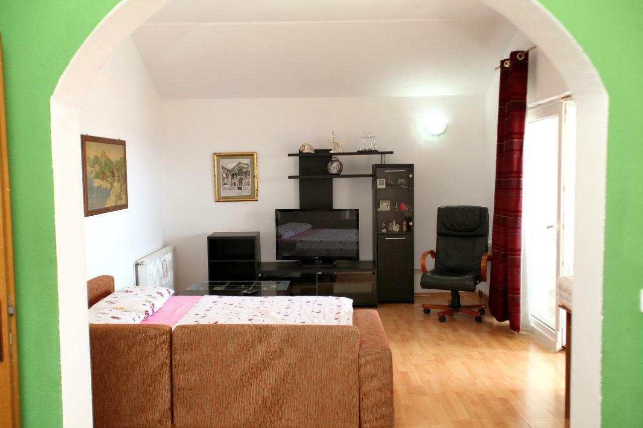 Apartman Dinka 特罗吉尔 外观 照片