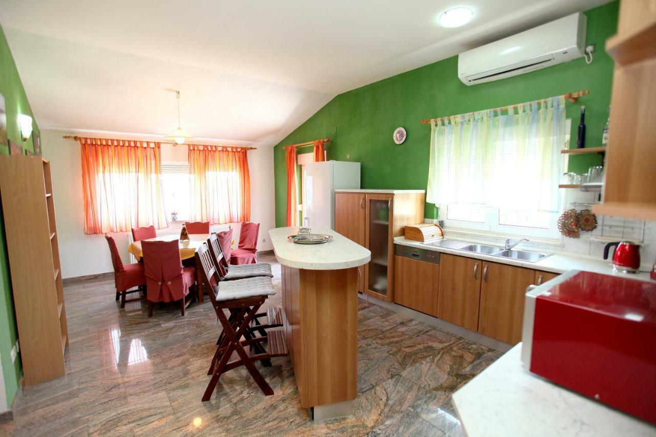 Apartman Dinka 特罗吉尔 外观 照片