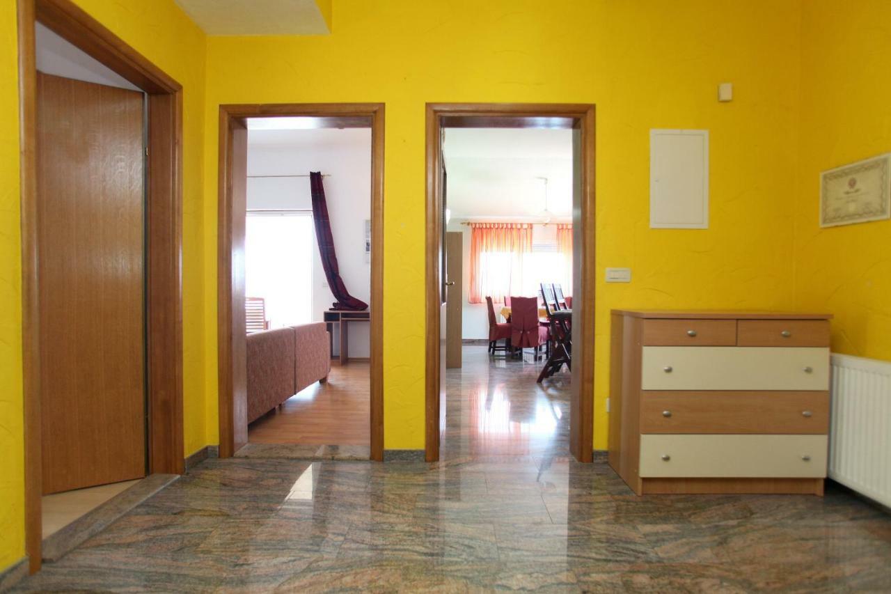 Apartman Dinka 特罗吉尔 外观 照片
