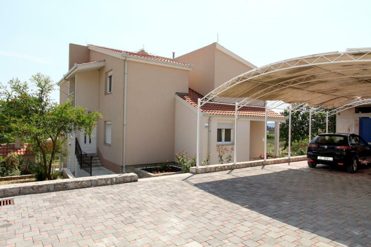 Apartman Dinka 特罗吉尔 外观 照片