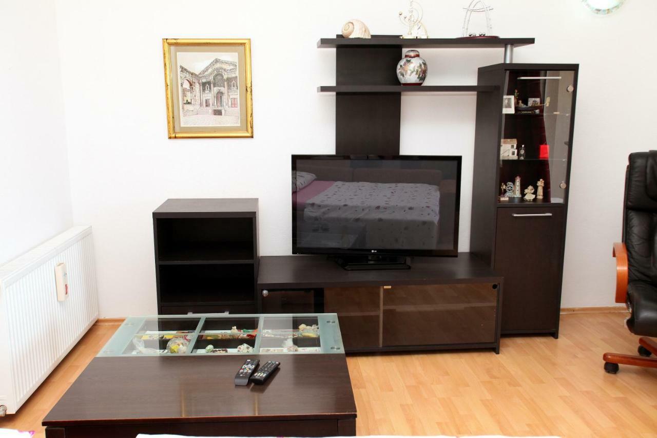 Apartman Dinka 特罗吉尔 外观 照片