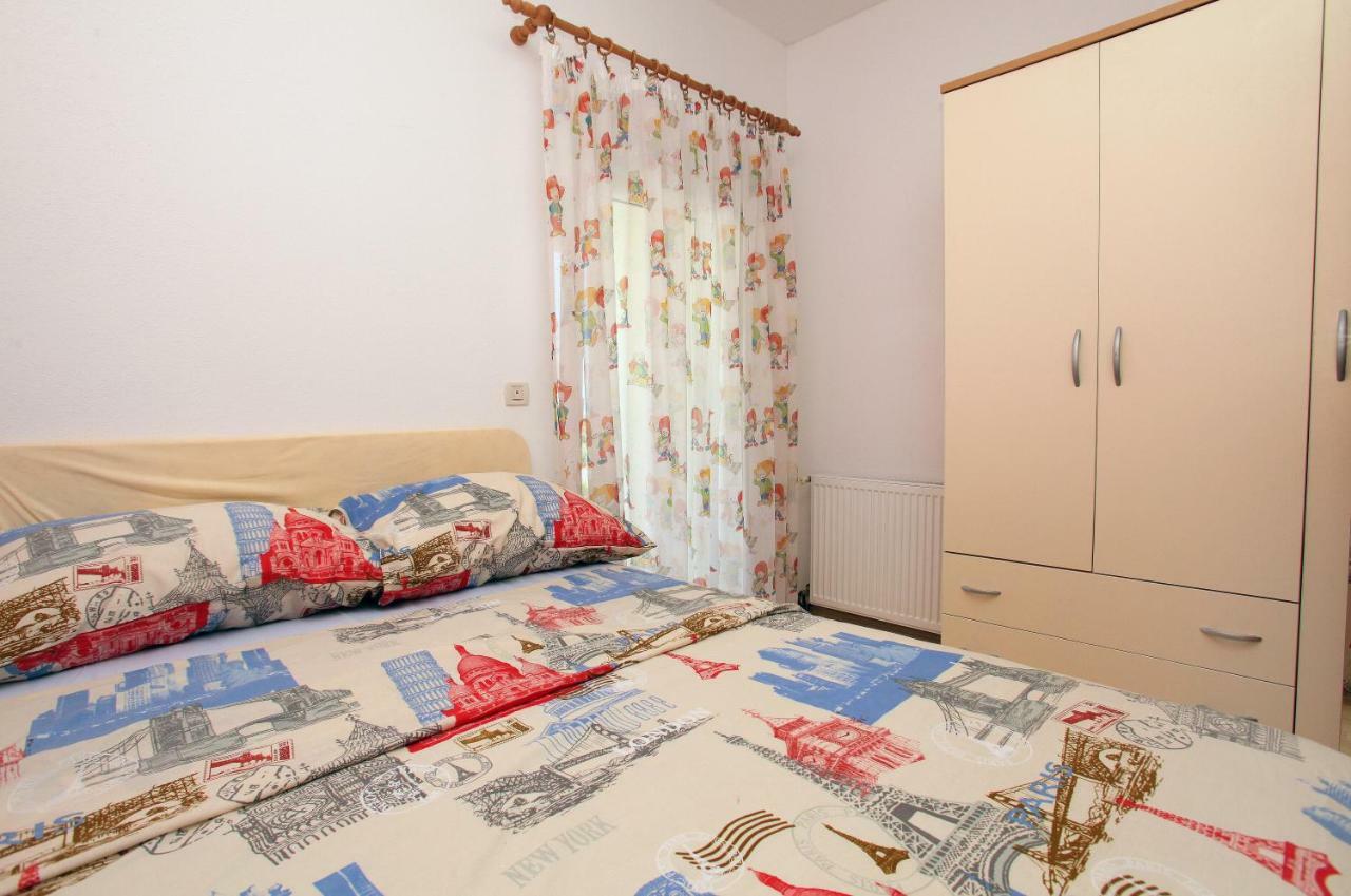 Apartman Dinka 特罗吉尔 外观 照片