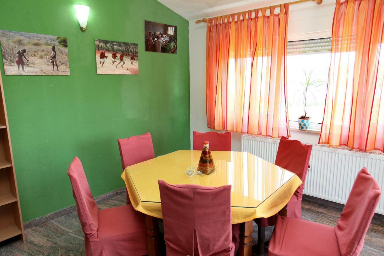Apartman Dinka 特罗吉尔 外观 照片